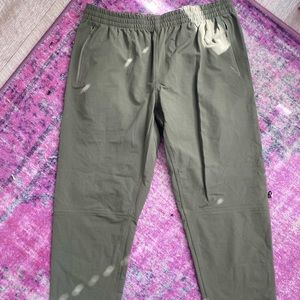 OV green RecTrek pants! Sz L!